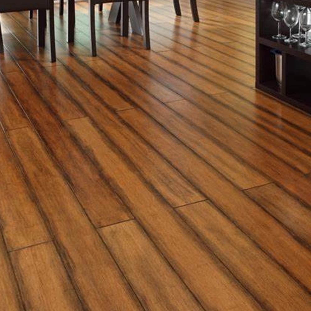 بلاط الحائط مقابل بلاط الأرضية